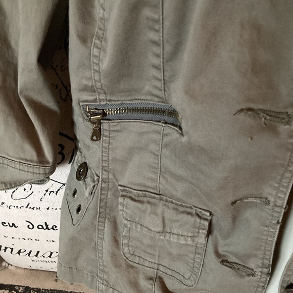 G studio Jacket - Picture 2 of 3